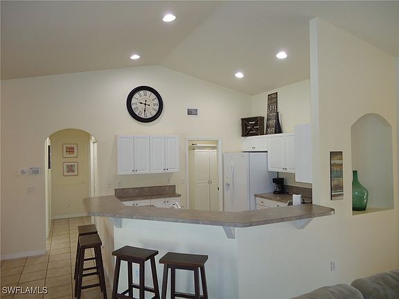 4th image of 3114 SW 21st Pl