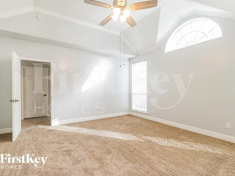 2407 Spanish Oak Hill Ct — Photo 9