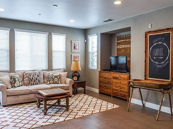 2nd image of 43071 Avenida Cielo