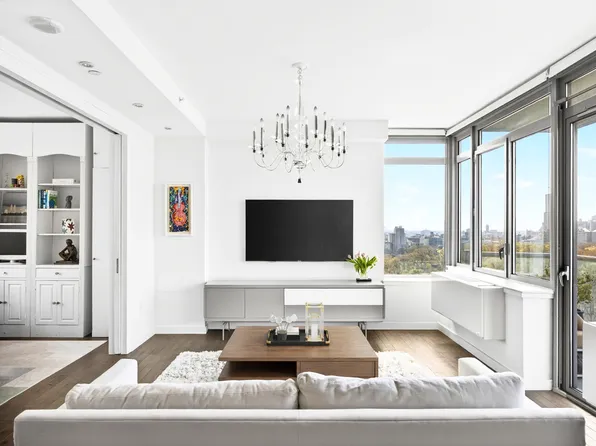 321 West 110th Street image 1 of 24