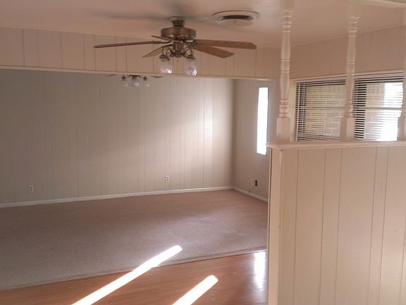 3rd image of 1007 Pine Dr