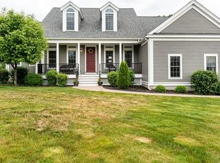 21 Meadow Creek Dr, Dracut, MA 01826