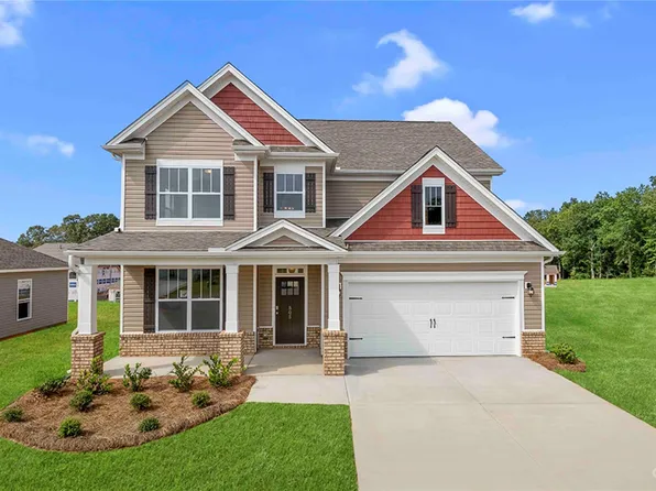 303 Fox Cove Rd, Hendersonville, NC 28792