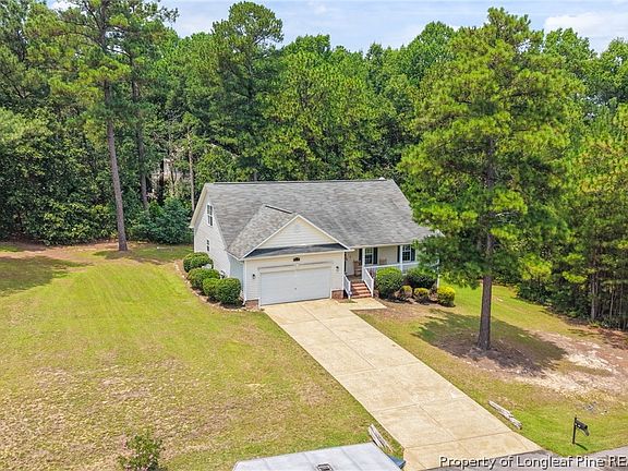 3rd image of 235 Cobblestone Dr
