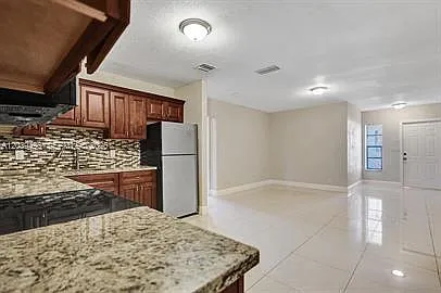 4041 NW 30th Ter #3 — Photo 15