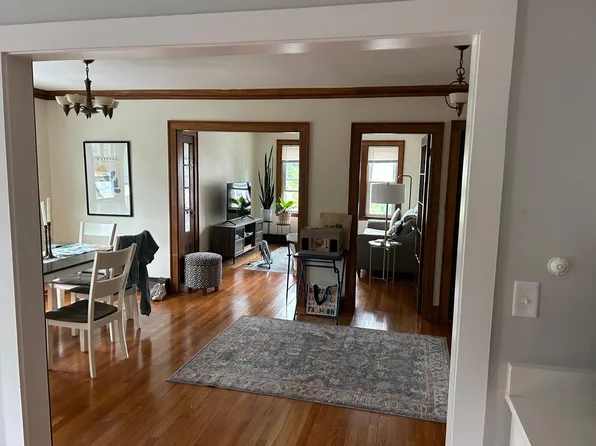 1 Hastings St APT 2L, West Roxbury, MA 02132