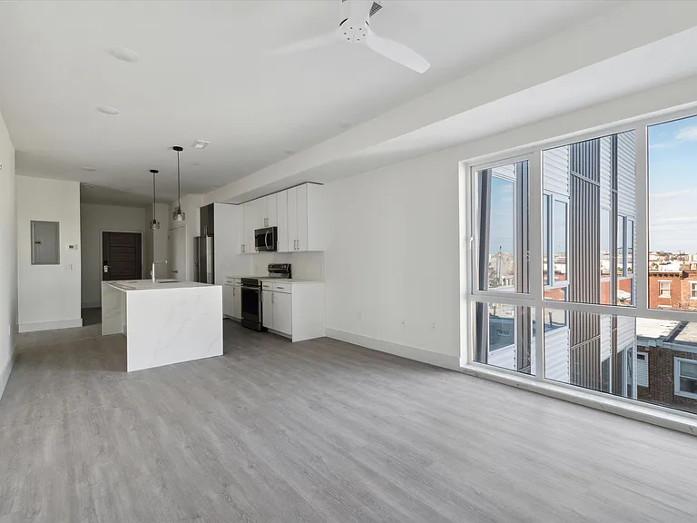 1221 E Fletcher St #211A — Photo 35