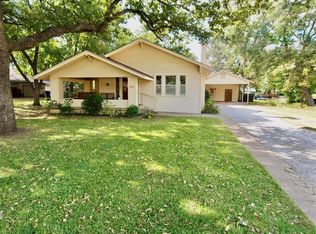 910 Plum St, Graham, TX 76450