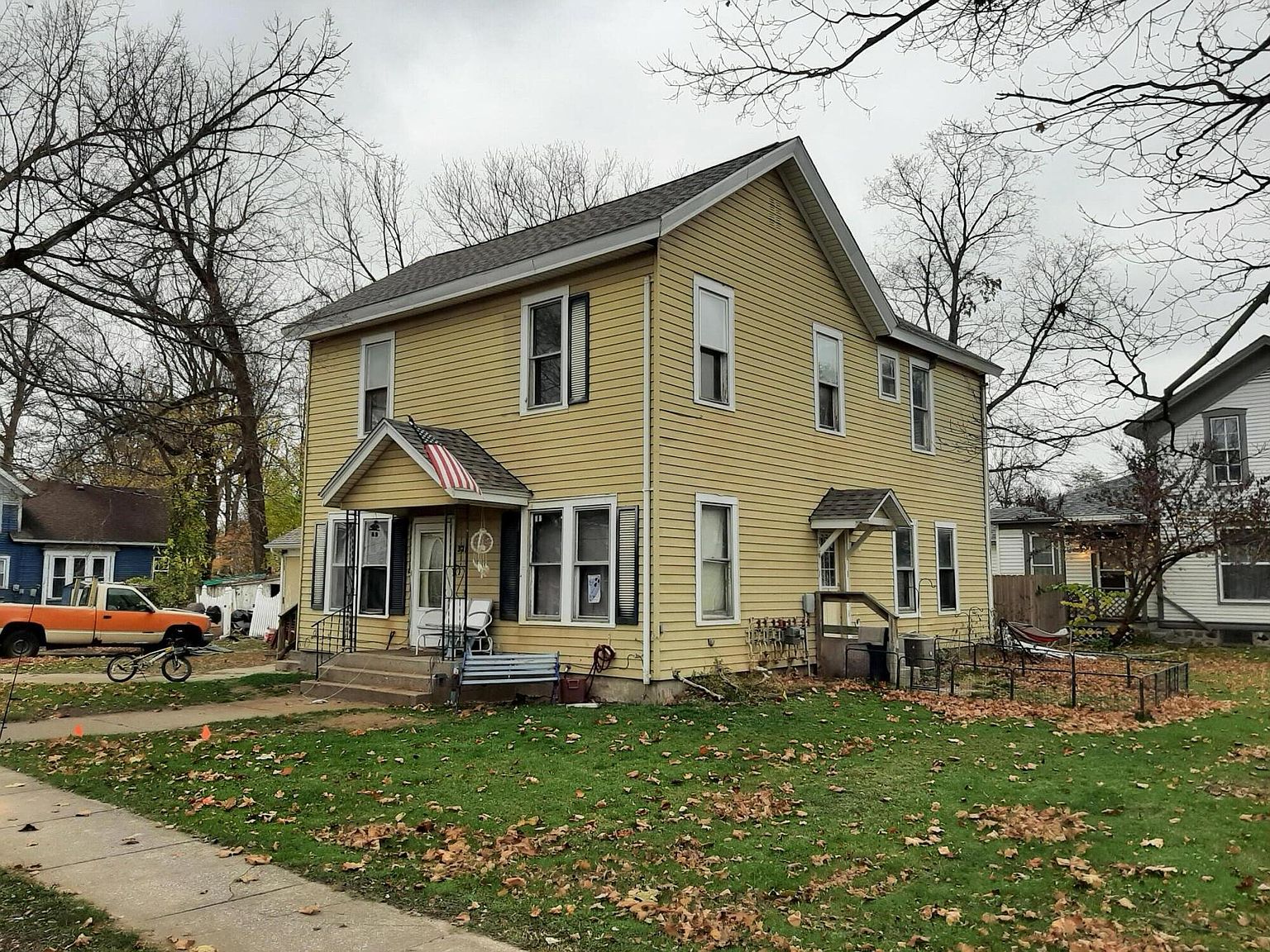 321 Elm St, Paw Paw, MI 49079 Zillow