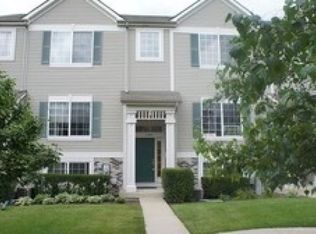 114 Enclave Cir UNIT B, Bolingbrook, IL 60440