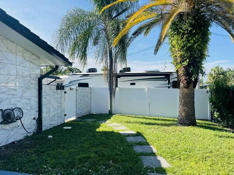 2531 Gulfstream Ln — Photo 12