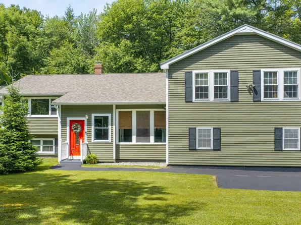 2 Little Brook Drive, Falmouth, ME 04105