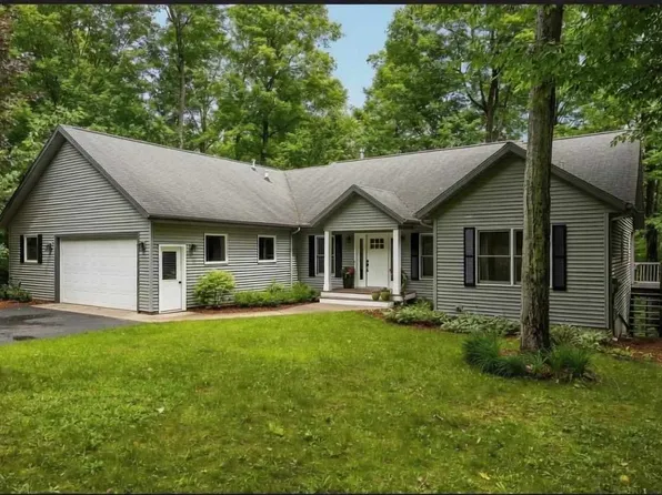 9317 Metz Rd, East Jordan, MI 49727