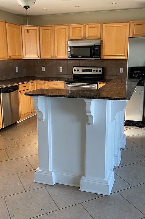 2nd image of 4176 19th St