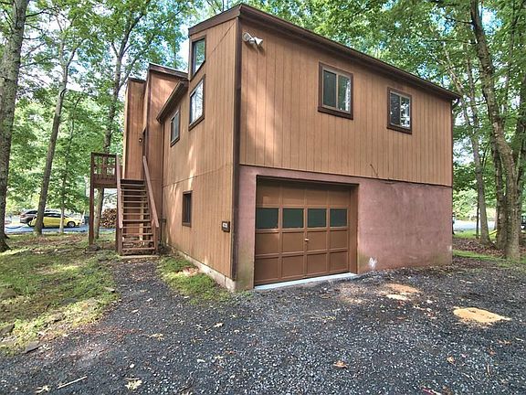 3rd image of 4235 Woodacres Dr