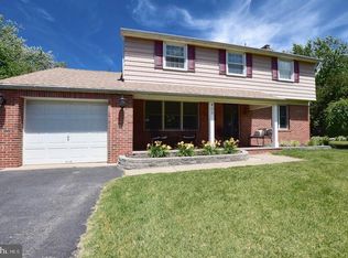 809 Hilltop Rd, Cinnaminson, NJ 08077