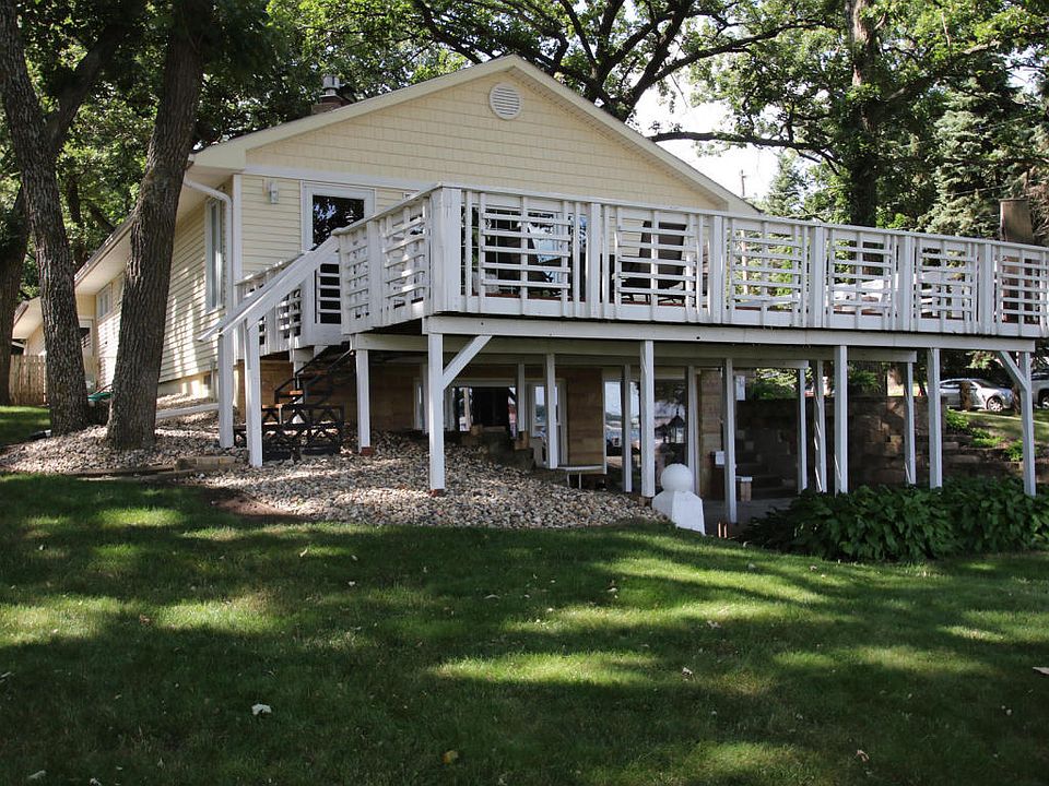 1st image of 2520 Lakeshore Dr