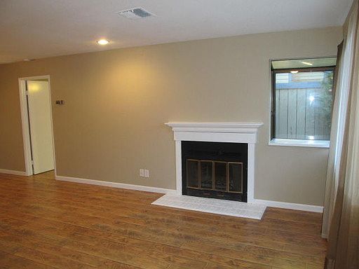 3rd image of 3400 Kingswood Dr APT 15