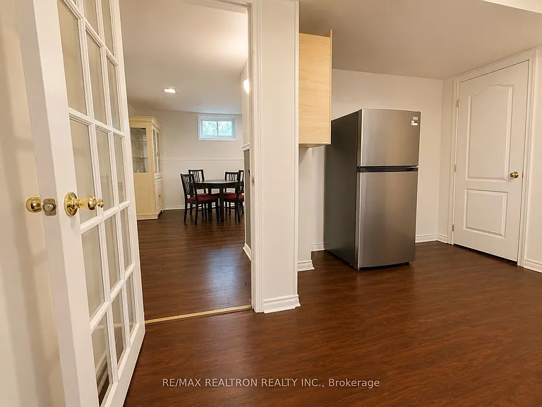 13 Aurora Heights Dr #BASEMENT — Photo 8