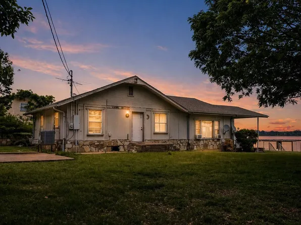 5757 Parkside Ct, Granbury, TX 76048