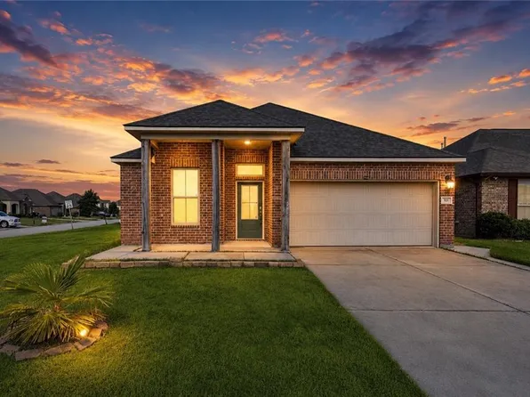 101 E Lake Ct, Slidell, LA 70461