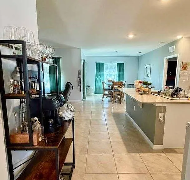295 Taylor Groves St — Photo 5
