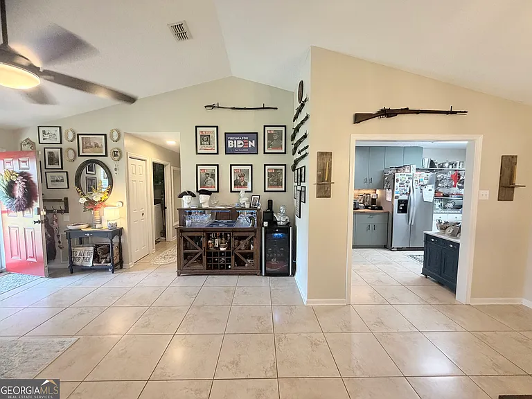 130 Woodvalley Dr — Photo 4