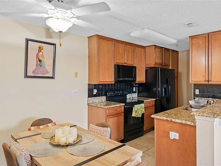633 Buoy Ln #306 — Photo 6