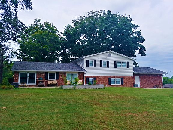 2nd image of 3915 S Kennedy Dr