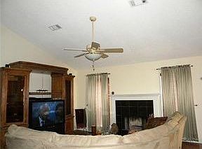 4th image of 67139 Thackery St