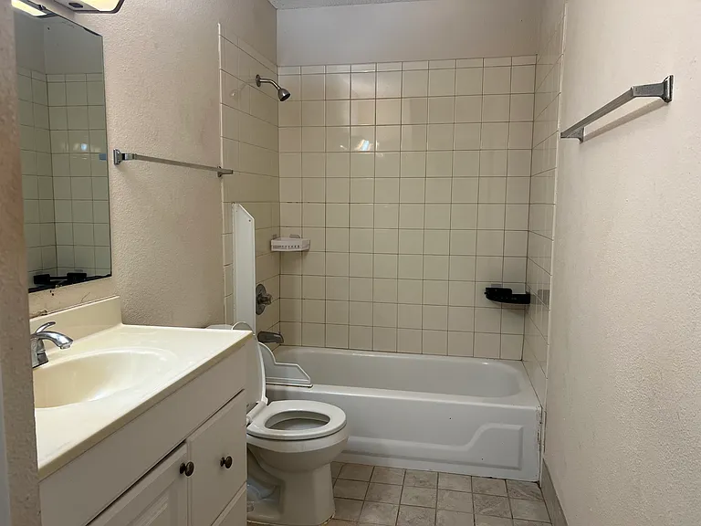 2343 Champion Ct — Photo 31