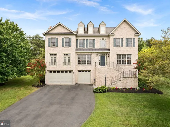 42645 Cochrans Lock Dr, Ashburn, VA 20148