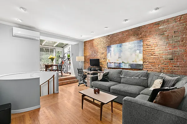 Sold by Compass | media 2