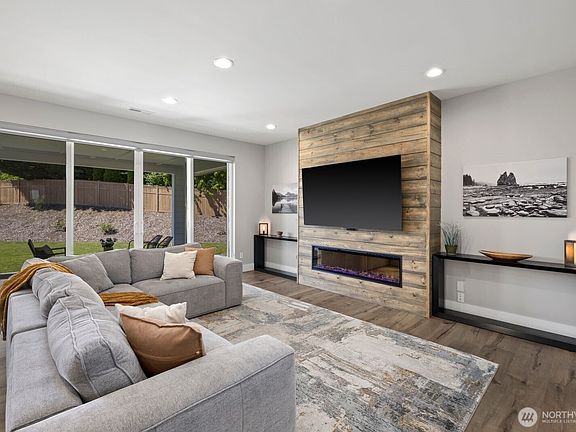 5th image of 6106 232nd Avenue E