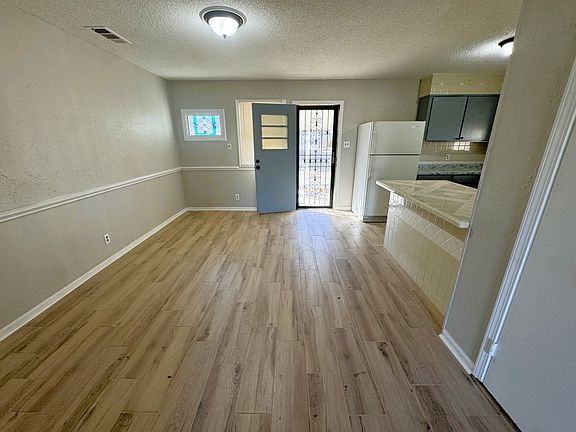 4th image of 4577 Gailwood Ave