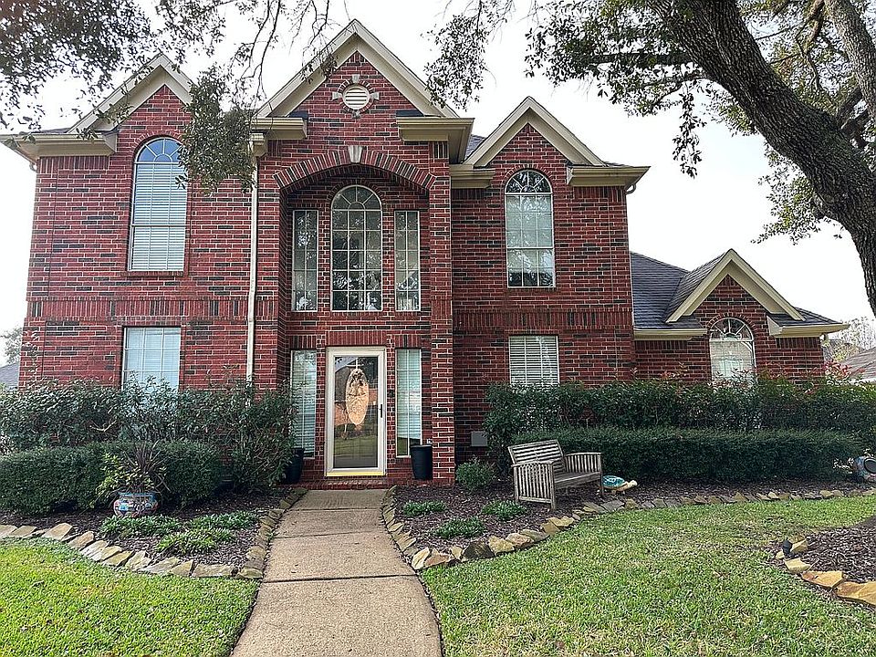 1st image of 405 Pecan Grove Ln