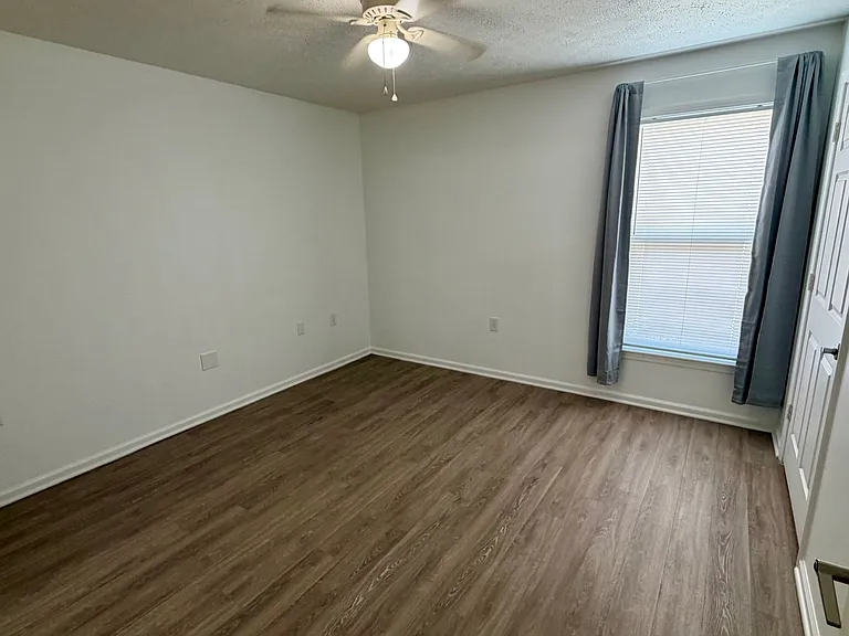 9125 Laird St — Photo 13