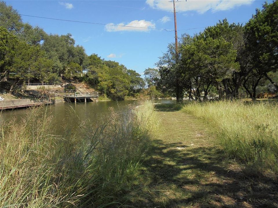 2nd image of 802 Rock Harbor Ct