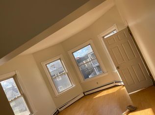 207 Dunnell Ave FLOOR 2, Pawtucket, RI 02860