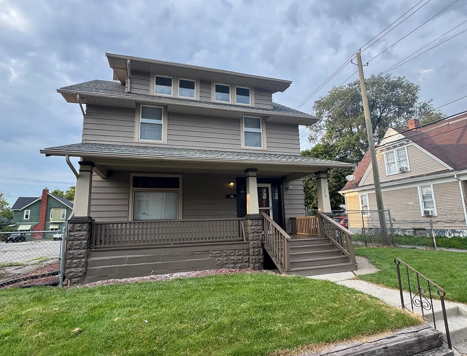 3 bed, 1344 sqft, $1,450 — Photo 1