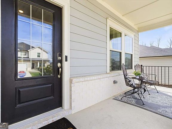 3rd image of 511 Payne Rd