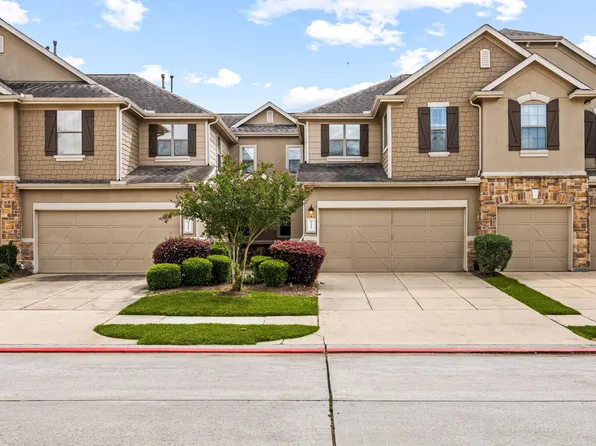 12119 Medina Lake Dr, Tomball, TX 77377