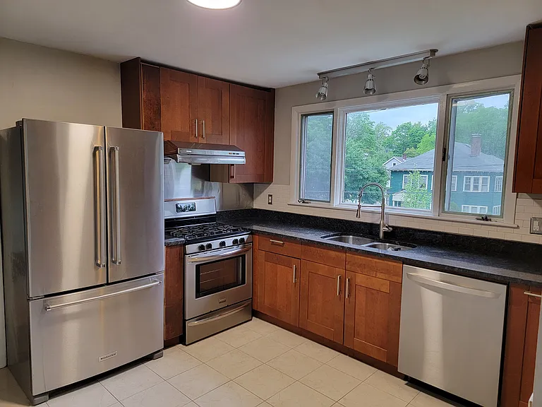 4 Belmont St #2 — Photo 6