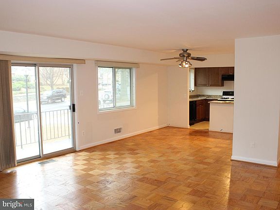 4th image of 10619 Montrose Ave APT 104