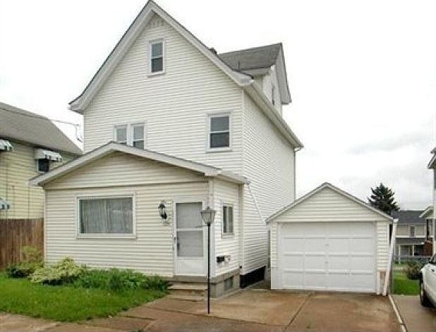1st image of 222 S 4th St