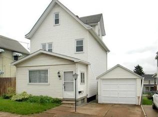 222 S 4th St, Youngwood, PA 15697
