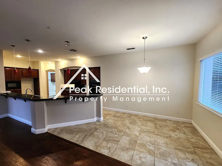 1044 Sandwick Way — Photo 9