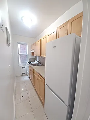 Rented by Chartwell Forest Hills Realty | media 5