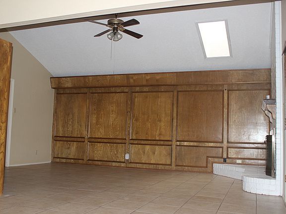 Entertainment room