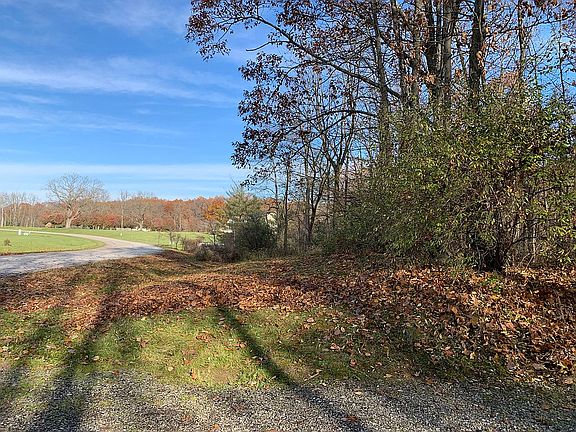 Driveway @ Walnut Way (E)